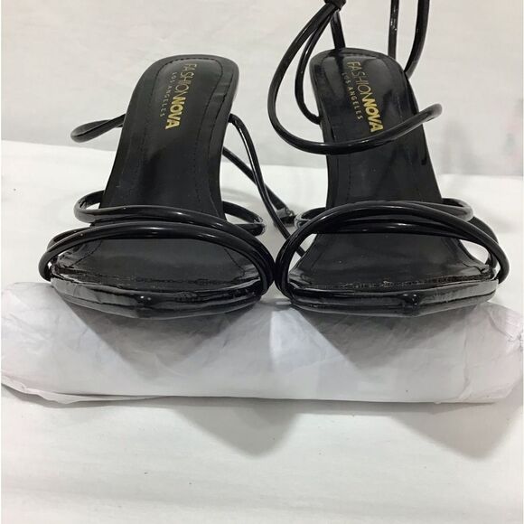 Fashion Nova Black Point You In The Right Direction Pointed Toe Sandal Size 8 - Picture 6 of 8